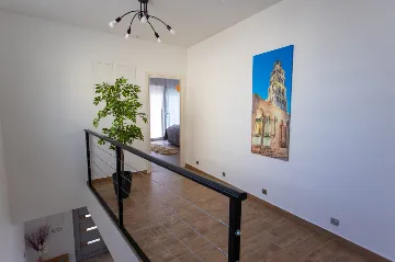 Modern Villa with Heated Pool in Podstrana