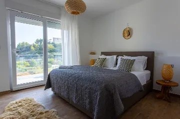 Modern Villa with Heated Pool in Podstrana