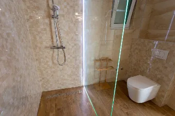 Modern Villa with Heated Pool in Podstrana