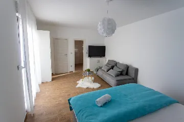 Modern Villa with Heated Pool in Podstrana