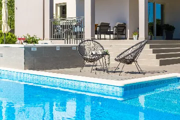 Modern Family Villa with Pool in Dicmo