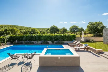 Modern Family Villa with Pool in Dicmo