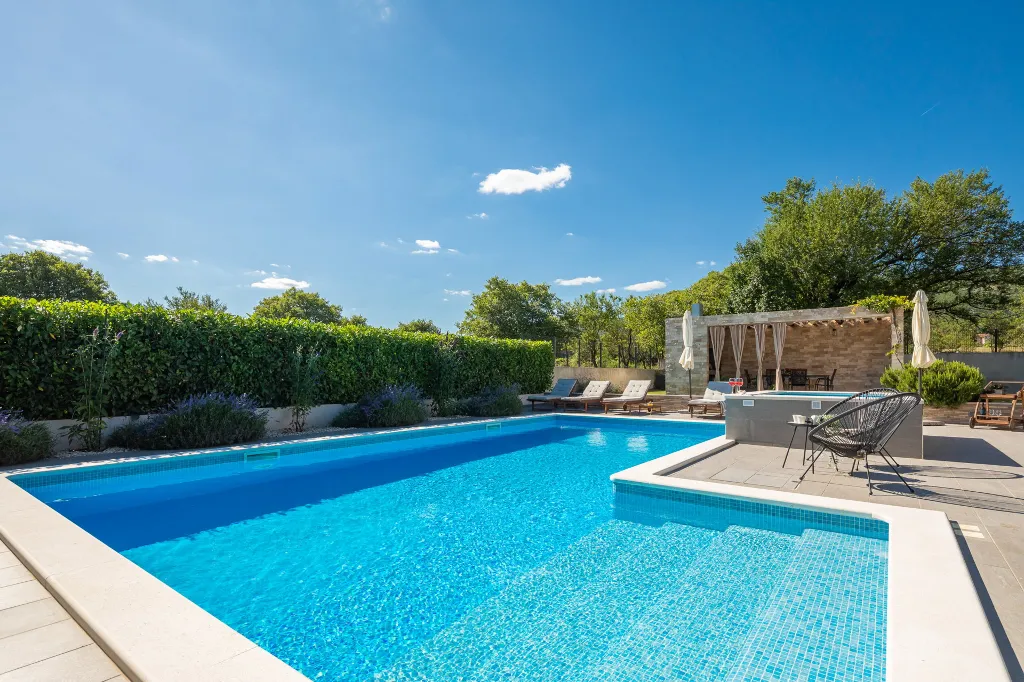 Modern Family Villa with Pool in Dicmo
