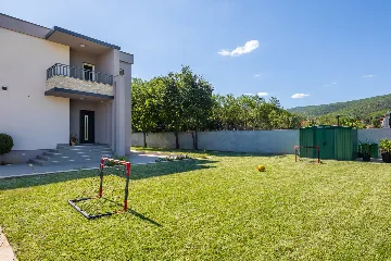 Modern Family Villa with Pool in Dicmo