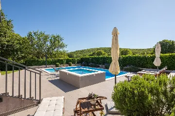 Modern Family Villa with Pool in Dicmo