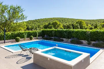 Modern Family Villa with Pool in Dicmo