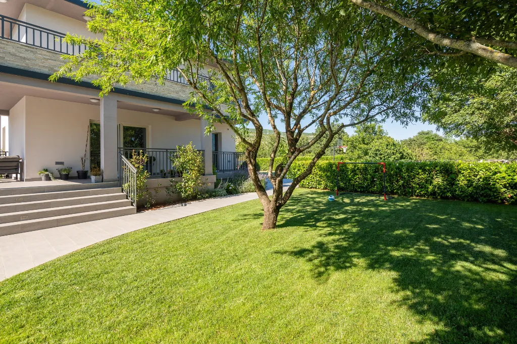 Modern Family Villa with Pool in Dicmo