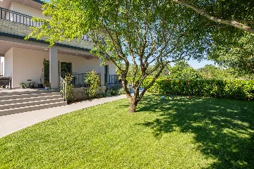 Modern Family Villa with Pool in Dicmo