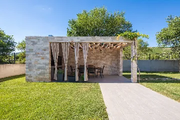 Modern Family Villa with Pool in Dicmo