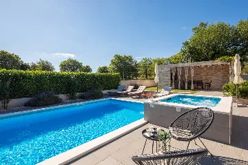 Modern Family Villa with Pool in Dicmo