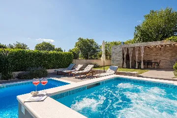 Modern Family Villa with Pool in Dicmo