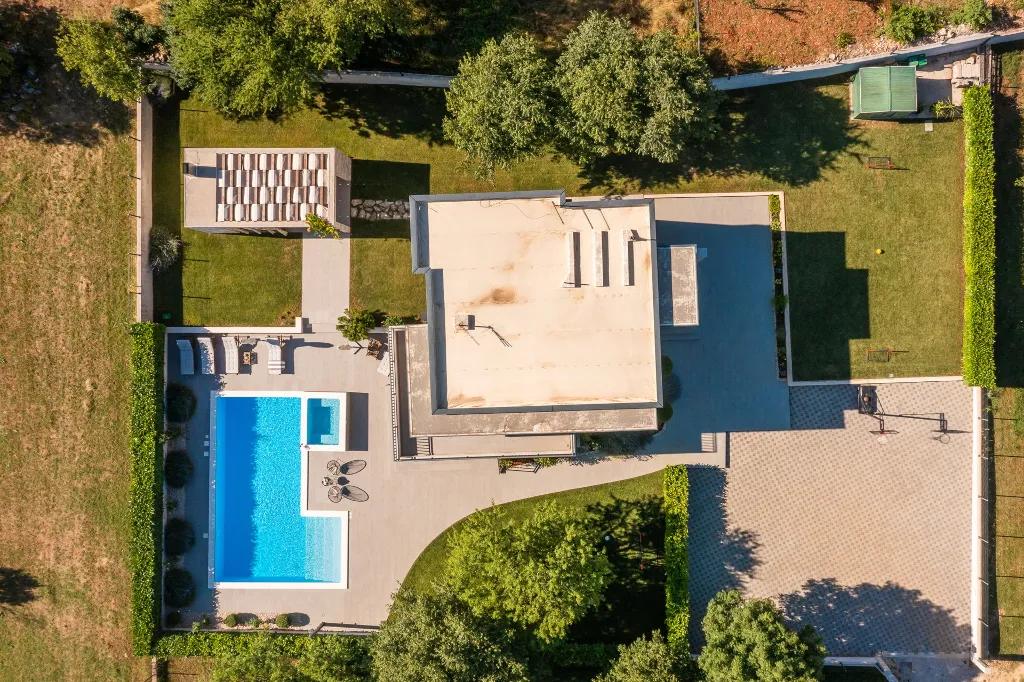 Modern Family Villa with Pool in Dicmo