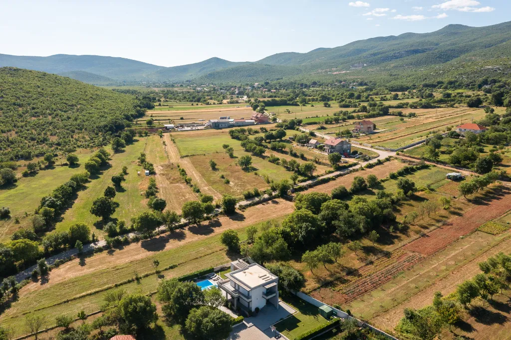 Modern Family Villa with Pool in Dicmo