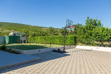 Modern Family Villa with Pool in Dicmo