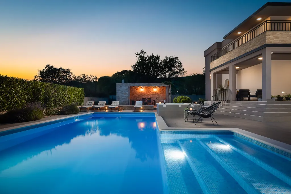 Modern Family Villa with Pool in Dicmo