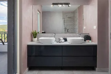 Modern Family Villa with Pool in Dicmo