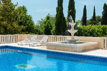 Refined Six-Bedroom Villa with Pool near Dubrovnik