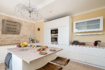 Refined Six-Bedroom Villa with Pool near Dubrovnik