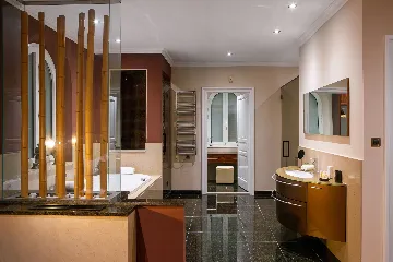 Refined Six-Bedroom Villa with Pool near Dubrovnik