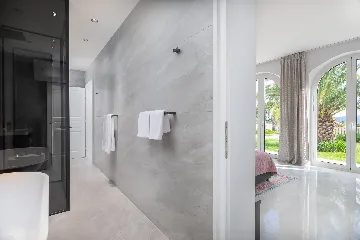 Refined Six-Bedroom Villa with Pool near Dubrovnik