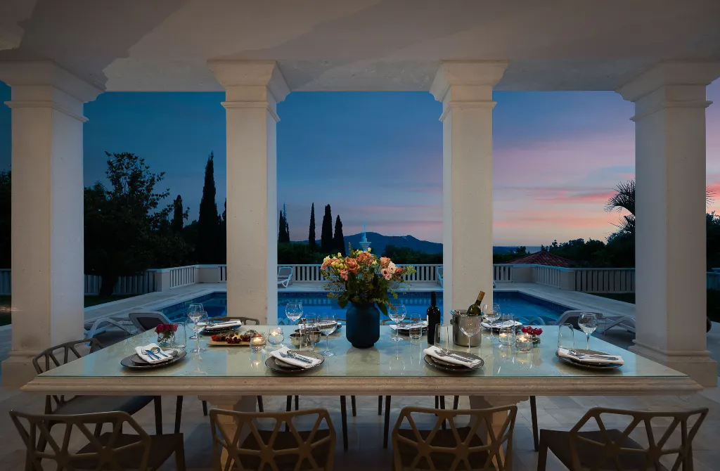 Refined Six-Bedroom Villa with Pool near Dubrovnik