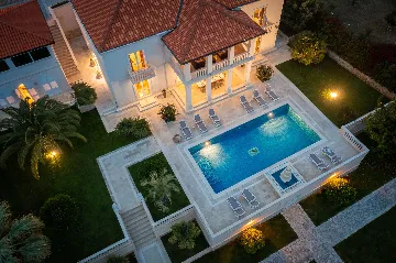 Refined Six-Bedroom Villa with Pool near Dubrovnik