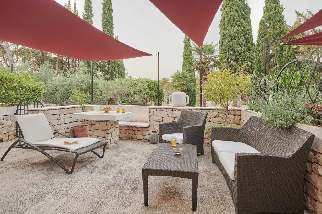 Spacious Seaside Villa with Heated Pool in Supetar
