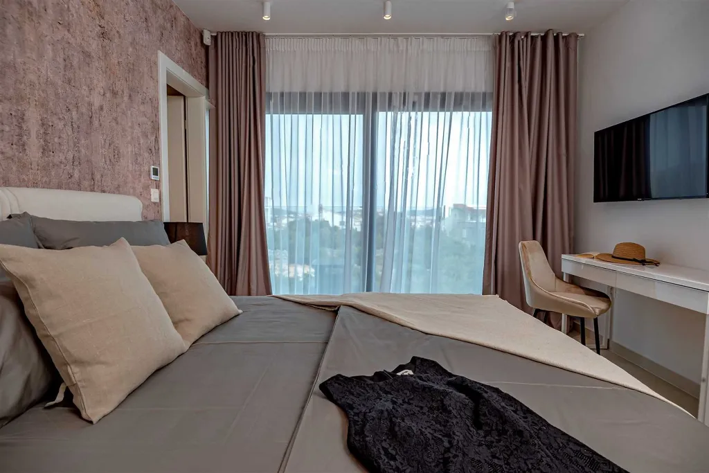 Modern Villa with Pool and Rooftop in Kanica