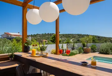 Modern Villa with Pool and Rooftop in Kanica