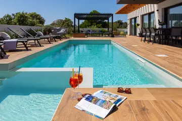 Modern Villa with Pool and Rooftop in Kanica