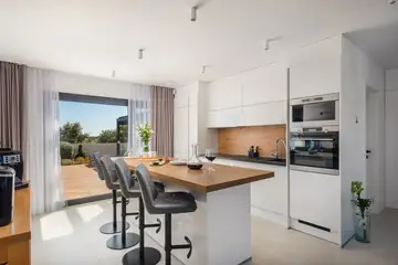 Modern Villa with Pool and Rooftop in Kanica