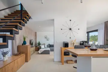 Modern Villa with Pool and Rooftop in Kanica