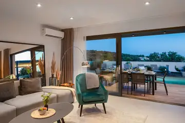 Modern Villa with Pool and Rooftop in Kanica