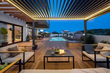 Modern Villa with Pool and Rooftop in Kanica