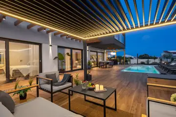 Modern Villa with Pool and Rooftop in Kanica