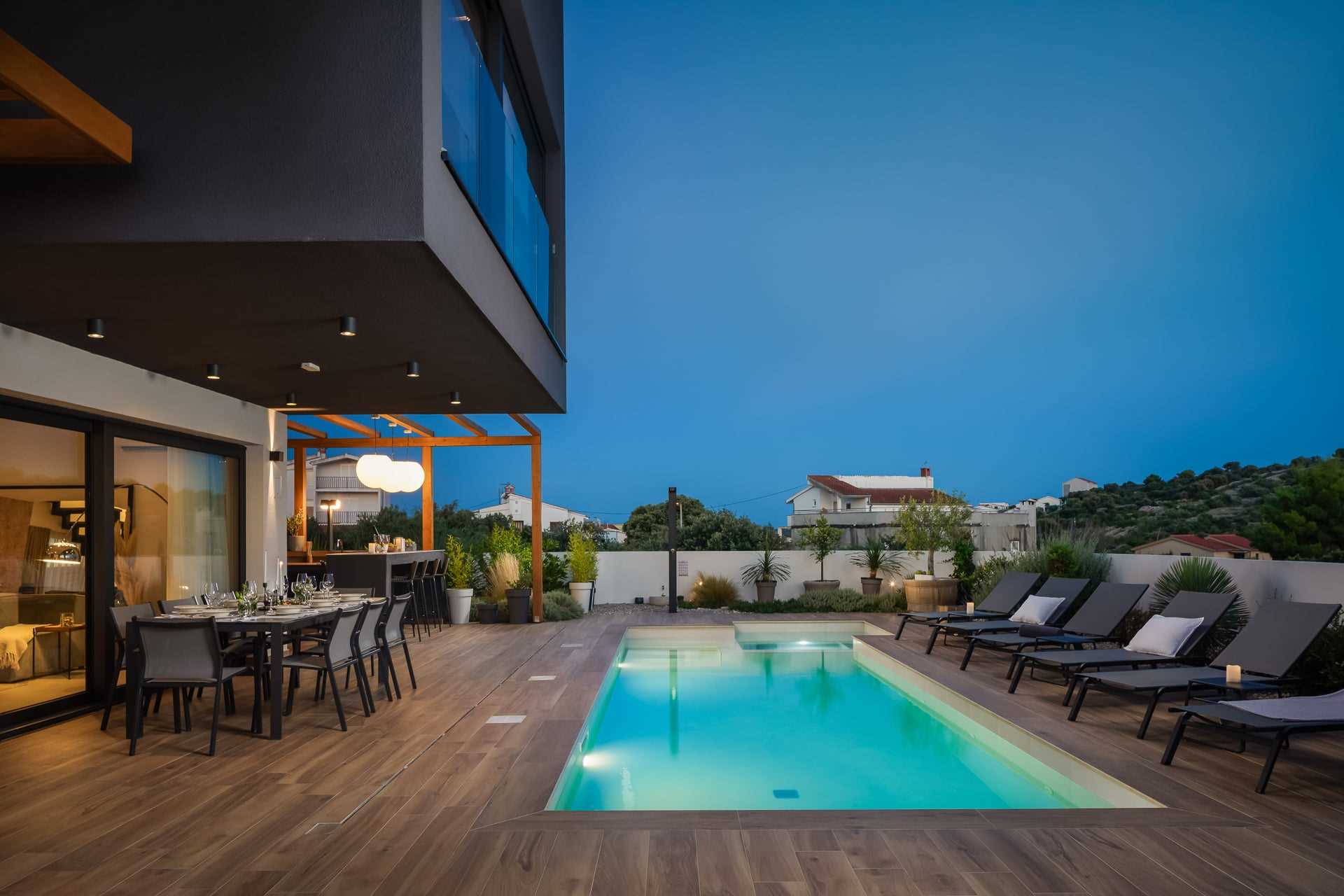 Luxury Villa Silvery with Pool