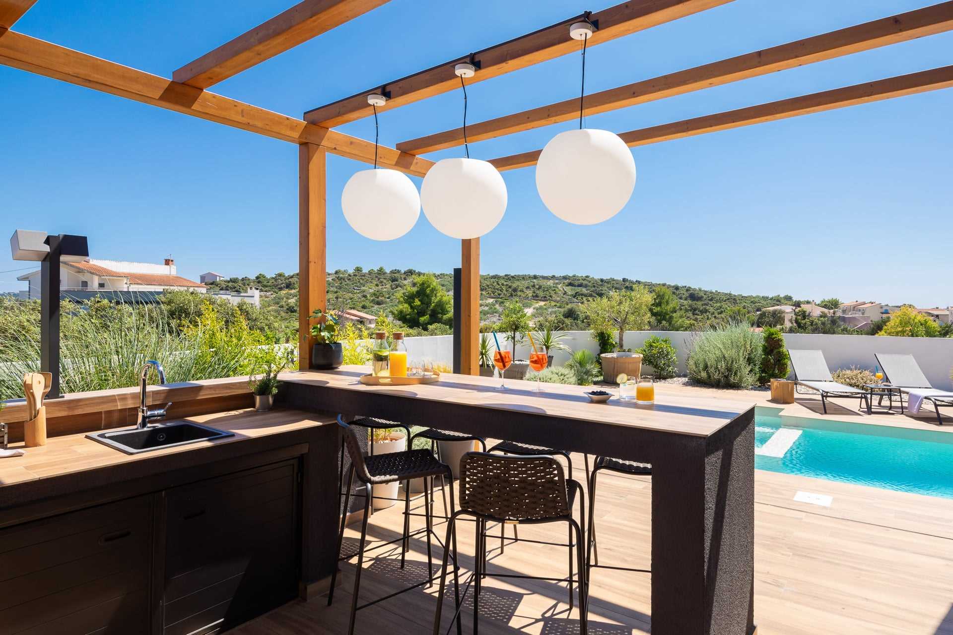 Luxury Villa Silvery with Pool