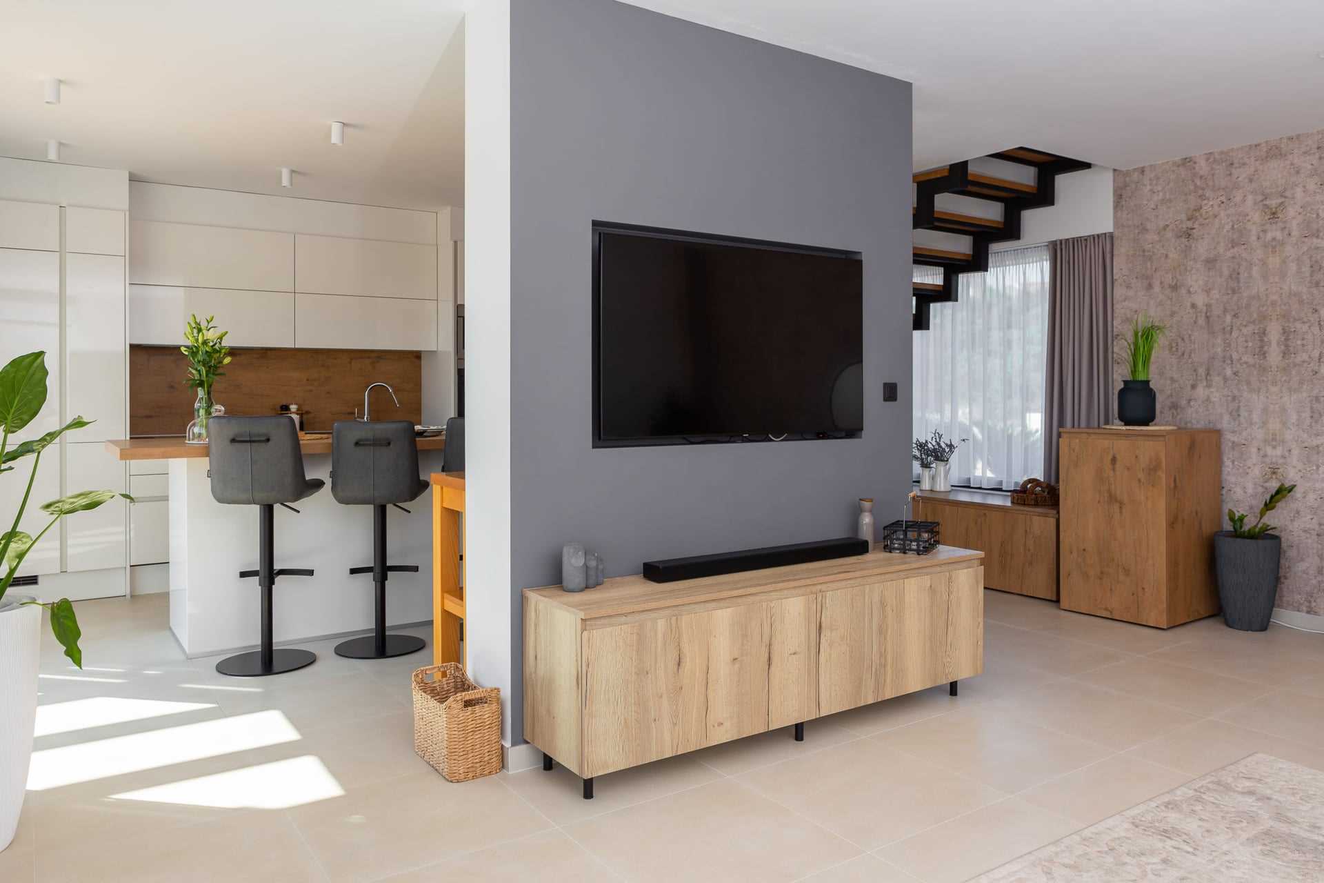 Luxury Villa Silvery with Pool