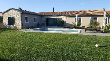 Family Villa with Pool in Bale, Istria