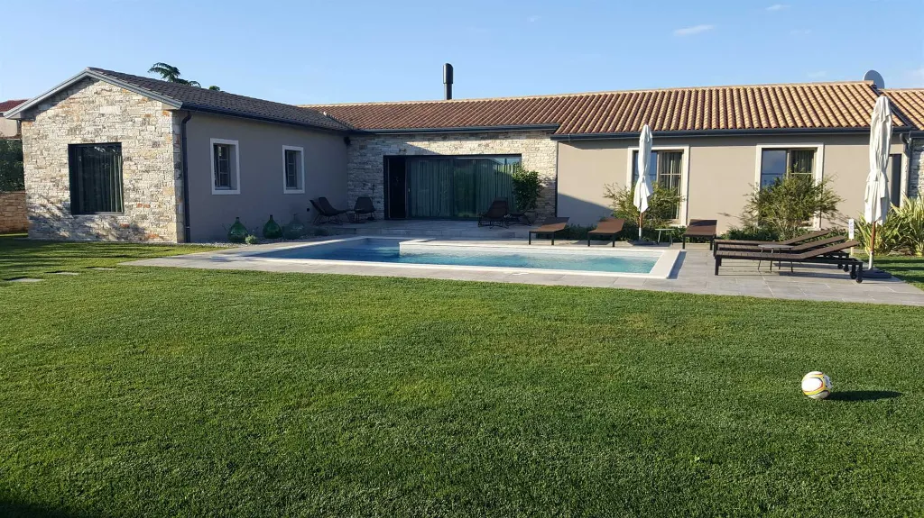 Family Villa with Pool in Bale, Istria