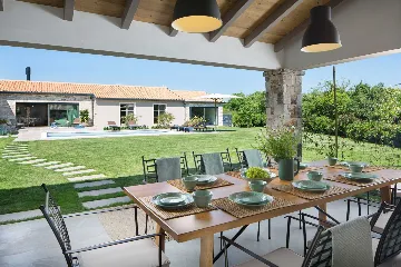 Family Villa with Pool in Bale, Istria
