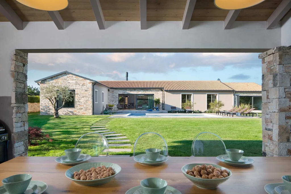 Family Villa with Pool in Bale, Istria