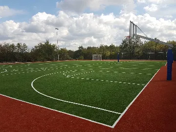 Spacious 4-Bedroom Villa with Pool in Kanfanar