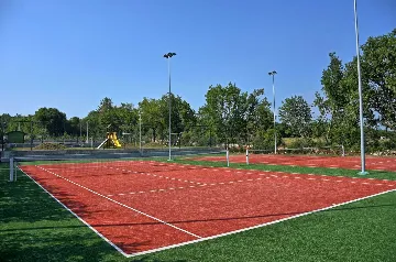 Spacious 4-Bedroom Villa with Pool in Kanfanar