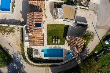 Family Villa with Pool in Kanfanar, Istria