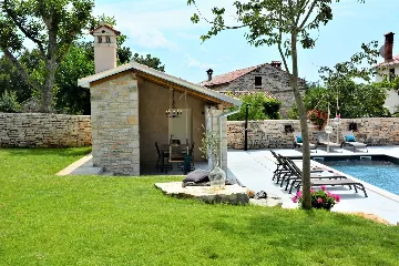 Family Villa with Pool in Kanfanar, Istria