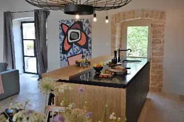 Family Villa with Pool in Kanfanar, Istria