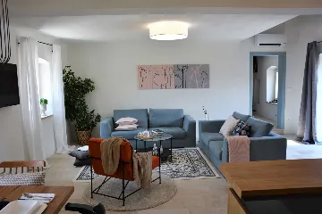 Family Villa with Pool in Kanfanar, Istria