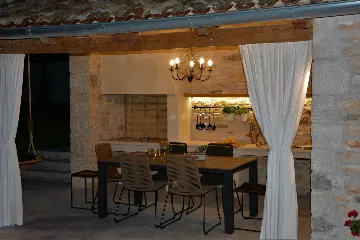 Family Villa with Pool in Kanfanar, Istria