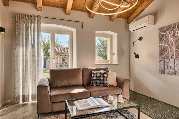 Rustic Pool Villa with Garden in Kanfanar